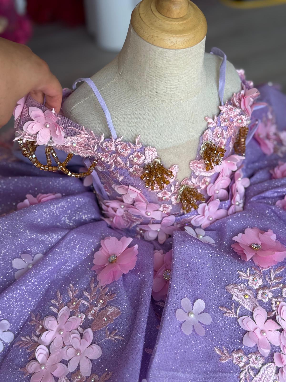 Anahi Lilac