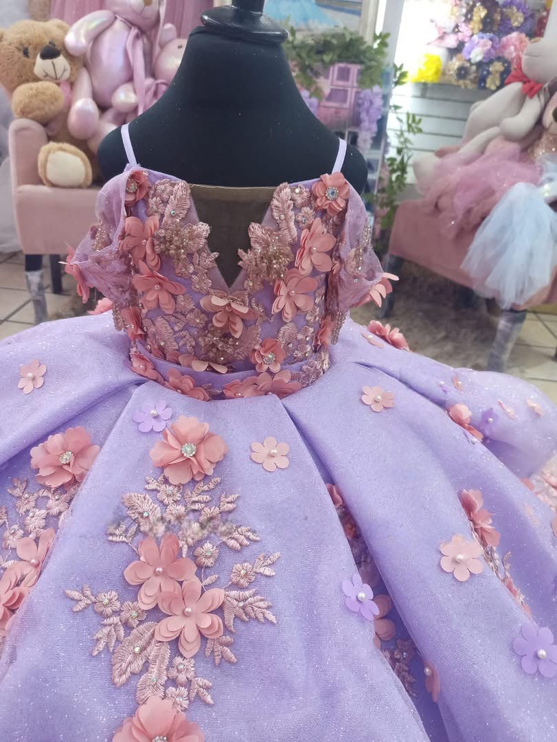 Anahi Lilac