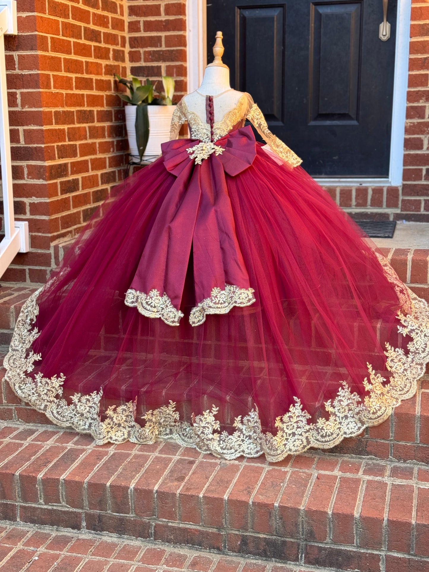 In. Isabella Burgundy