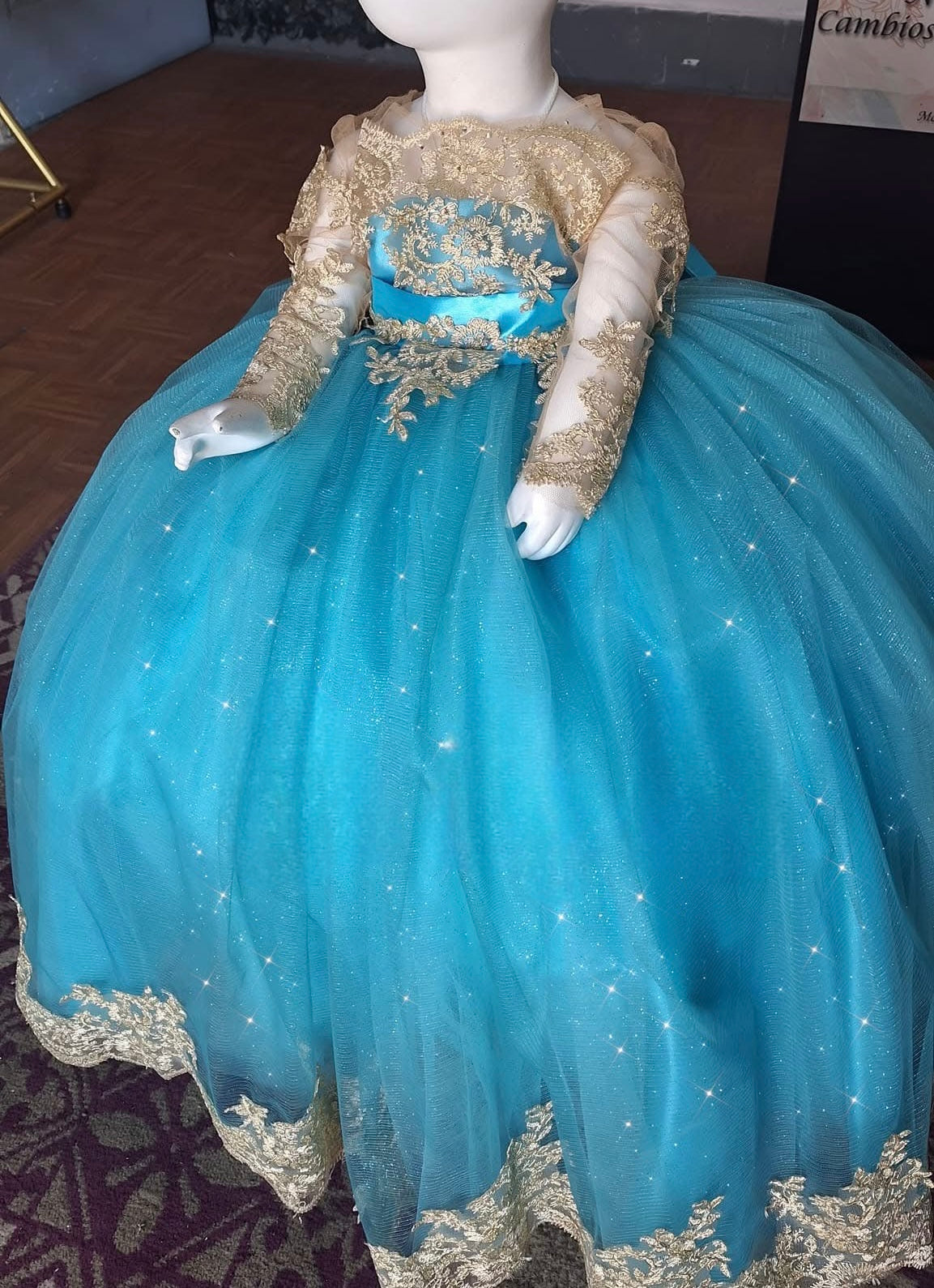 Isabella Aqua