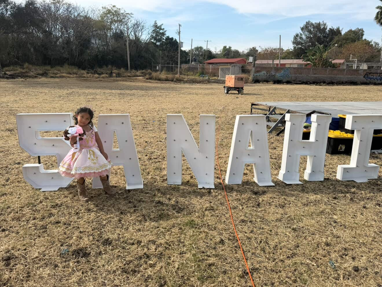 Maria Juana Pastel/Ivory