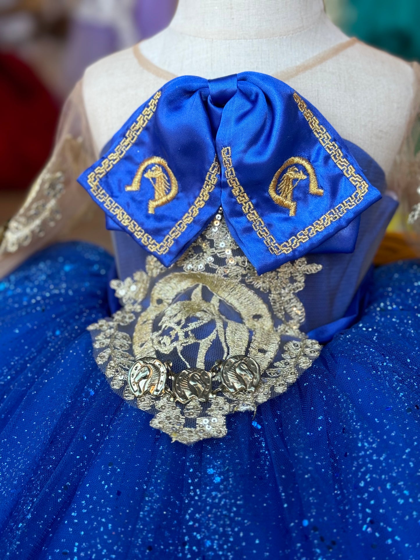 In. Nahomi Royal Blue