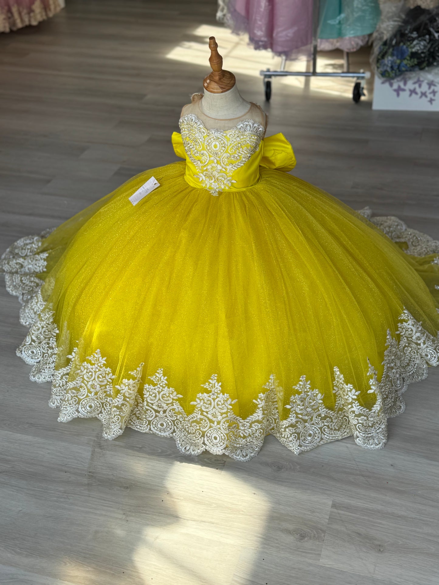 In. Sophia Yellow