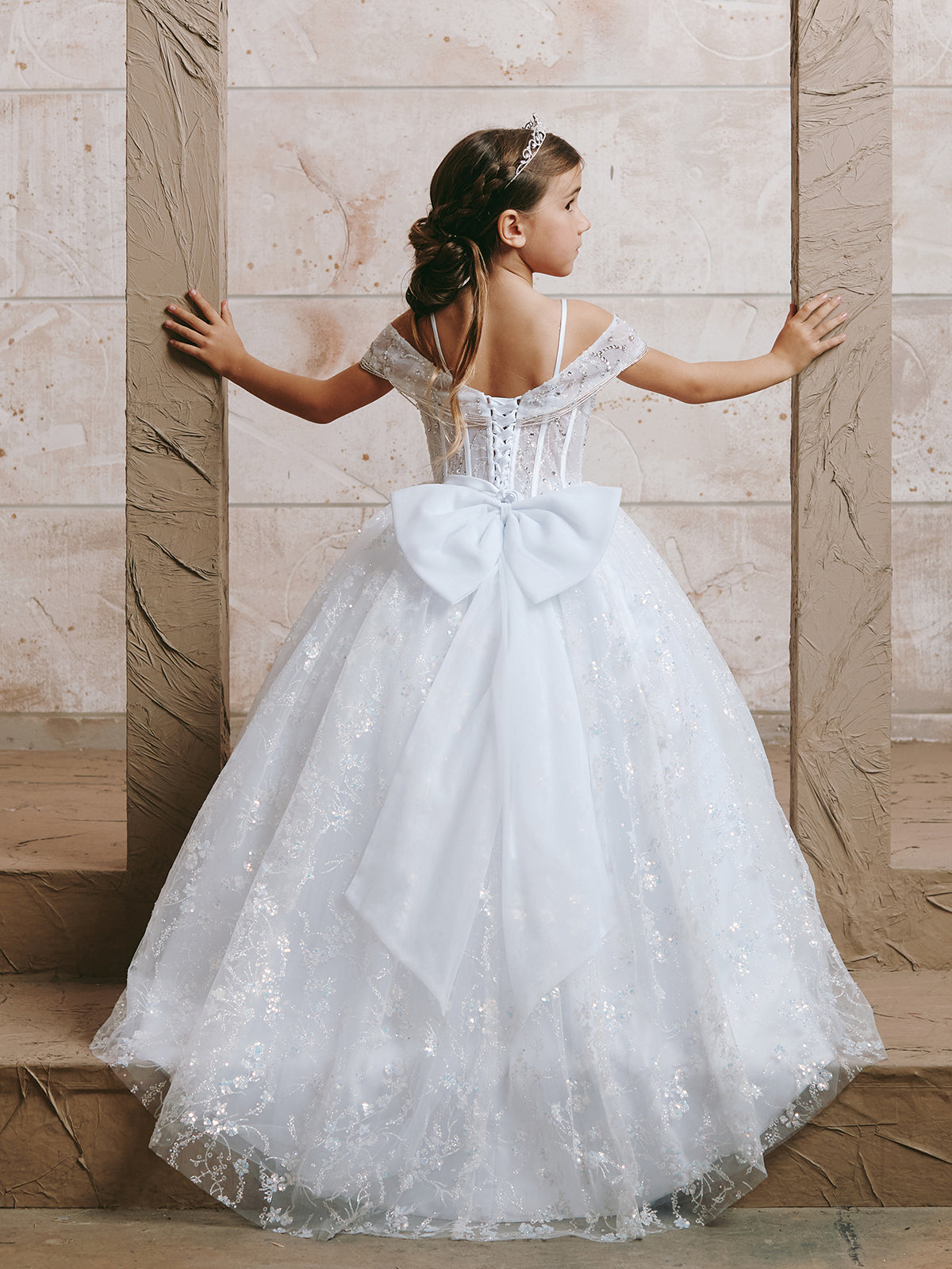 Style 7052