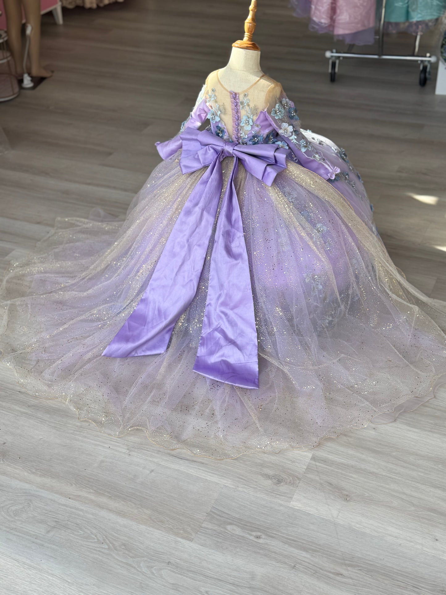 In. Sarahi Lilac/Blue