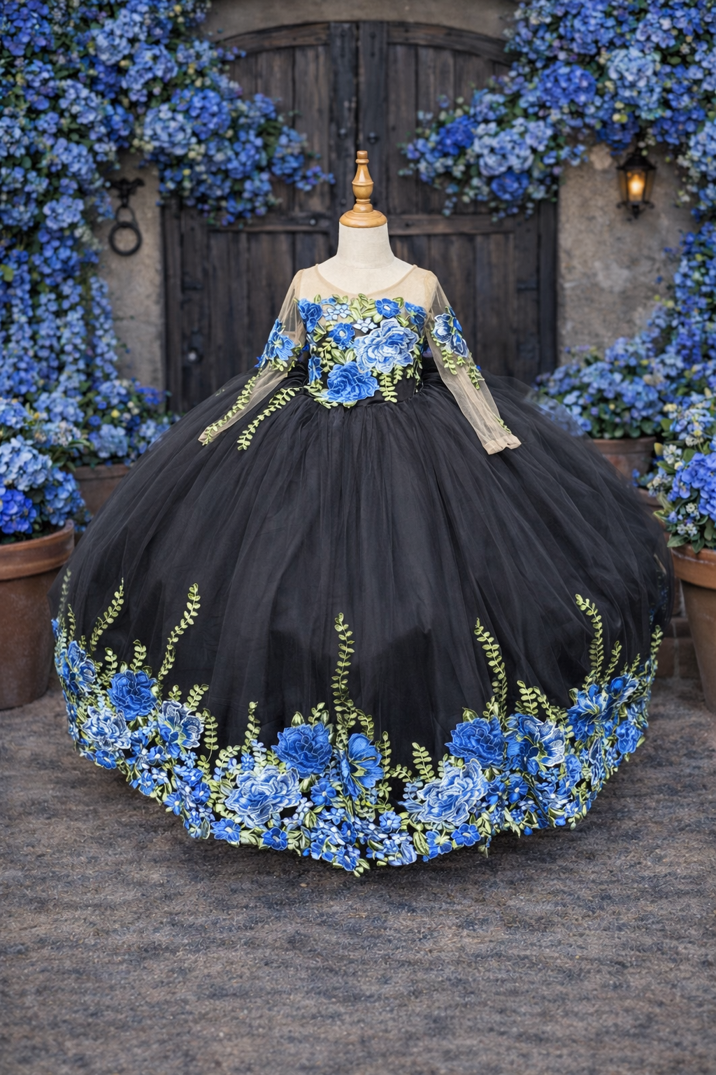 In. Gabriela Black/Blue