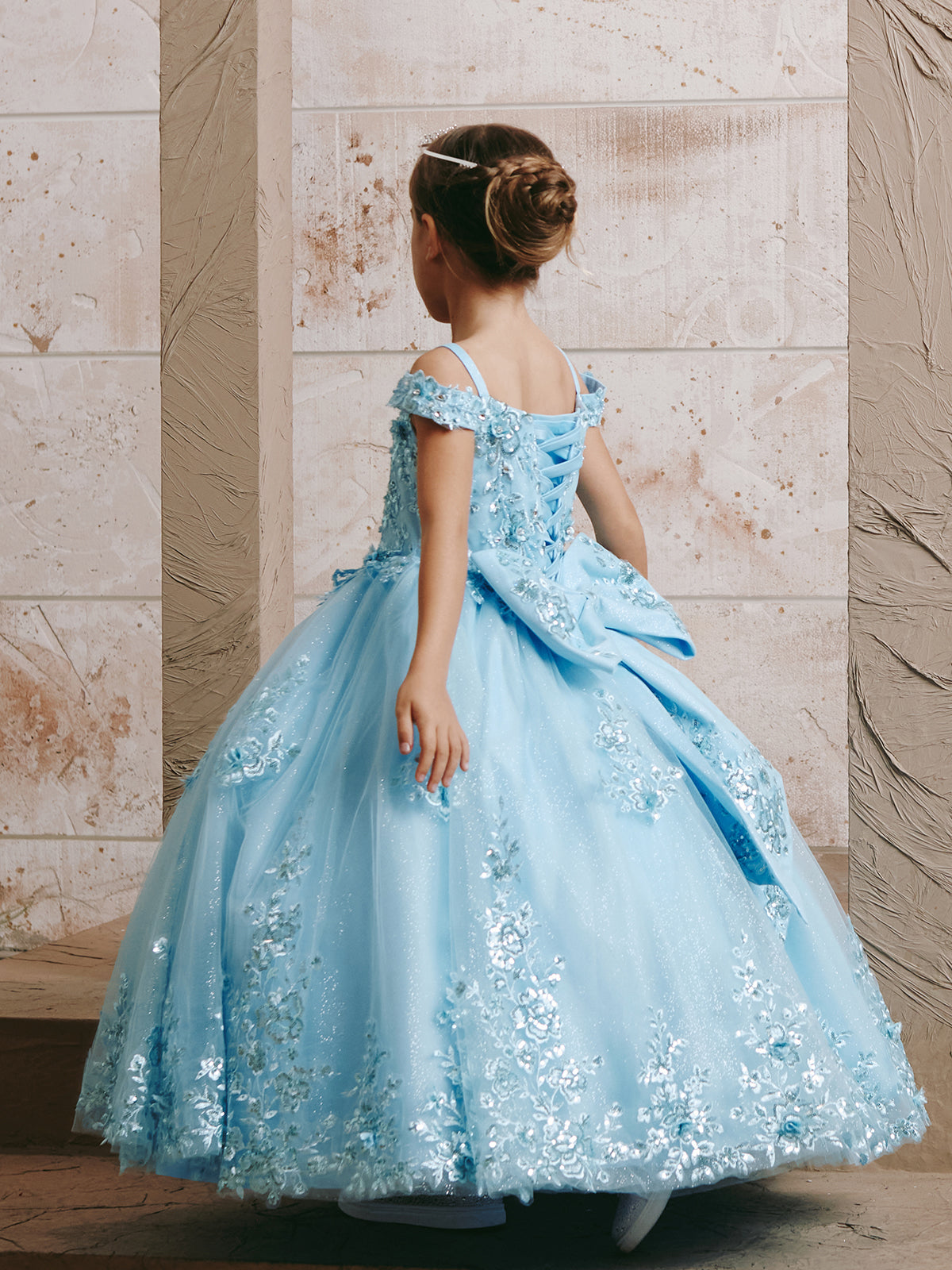 Style 7051