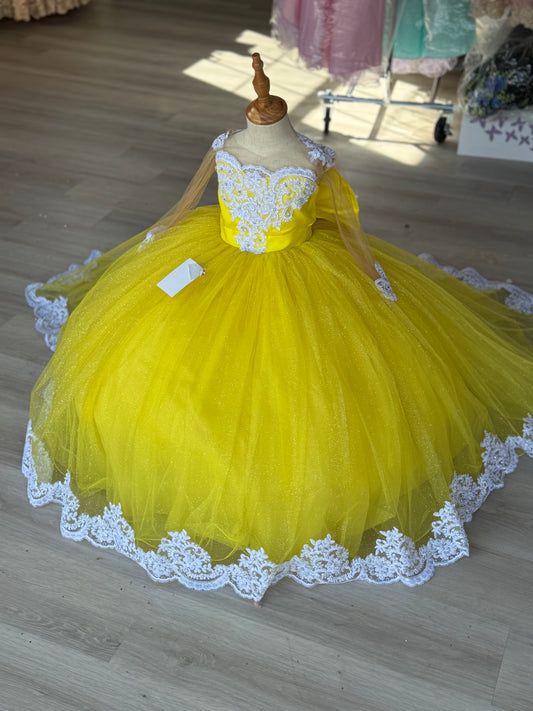In. Sophia Yellow
