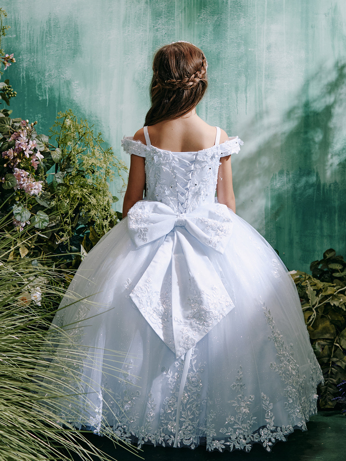 Style 7051