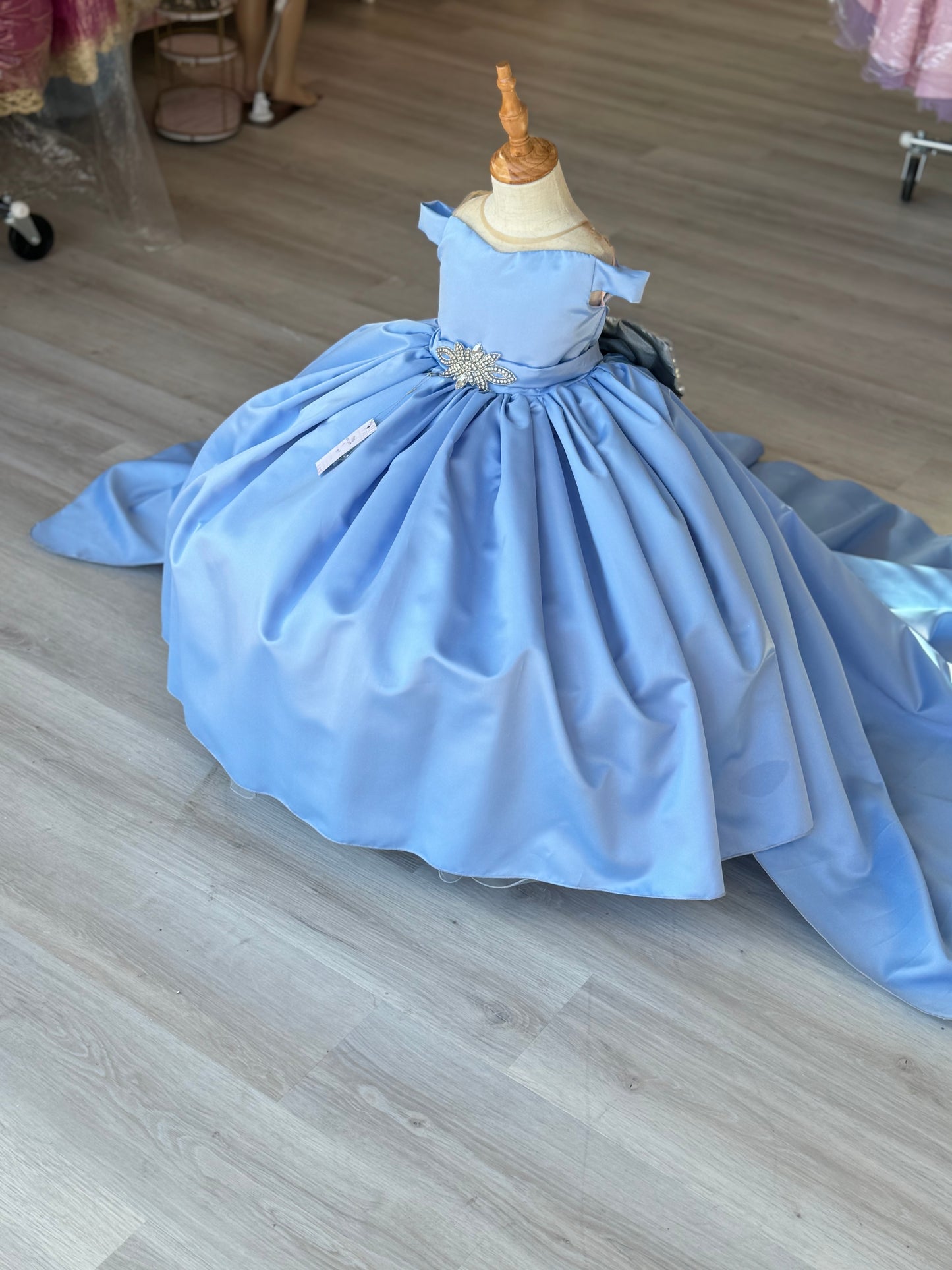 In. Ashley Baby Blue