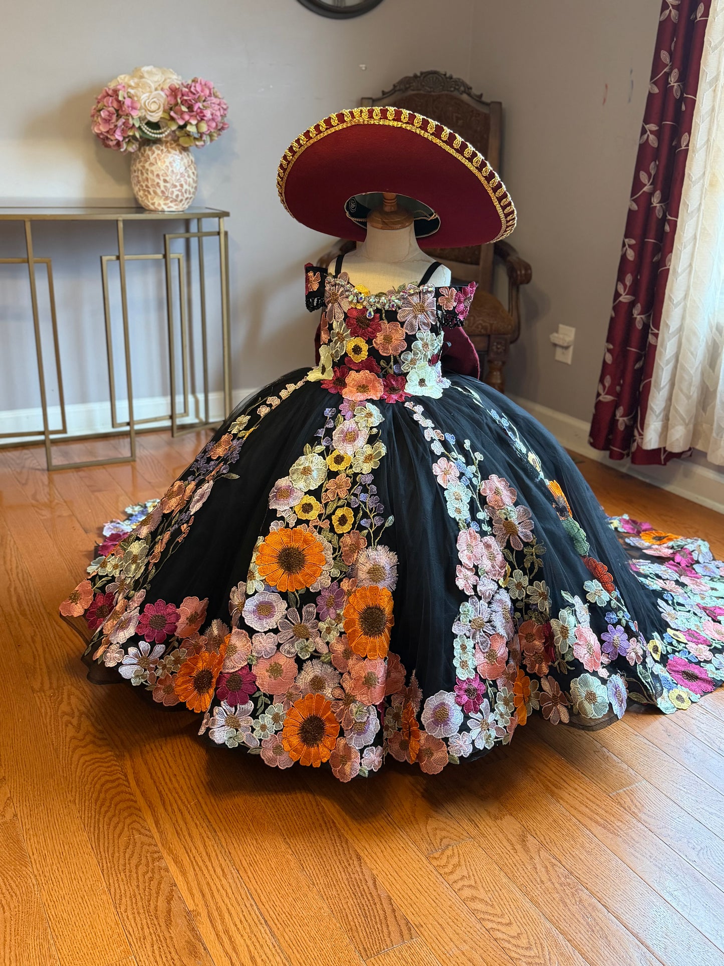 Encanto Deluxe Black