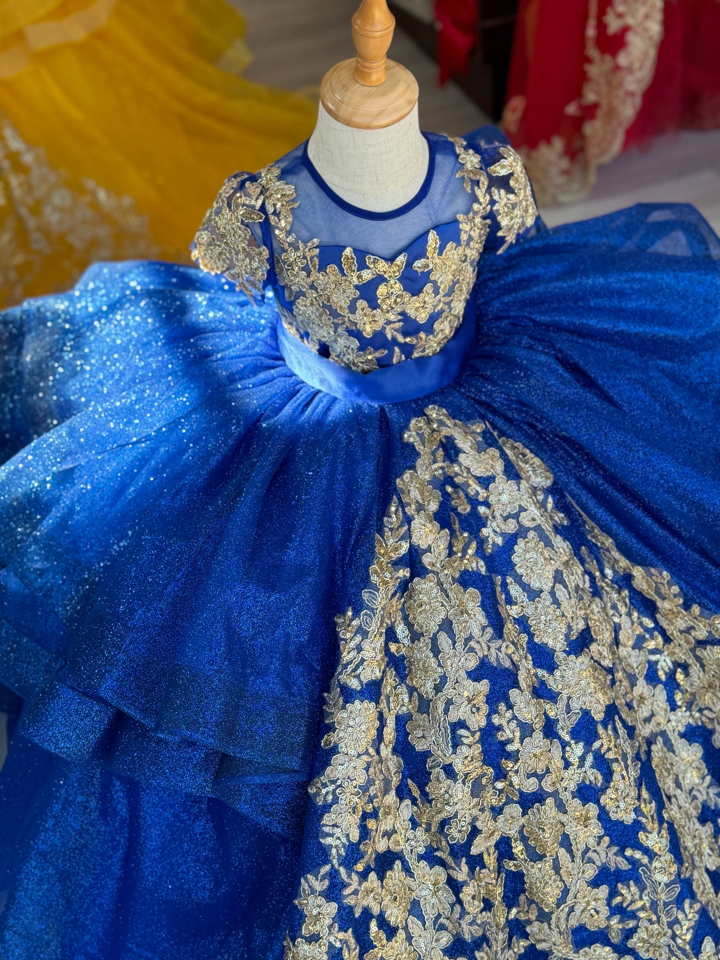 In. Cristina Royal Blue