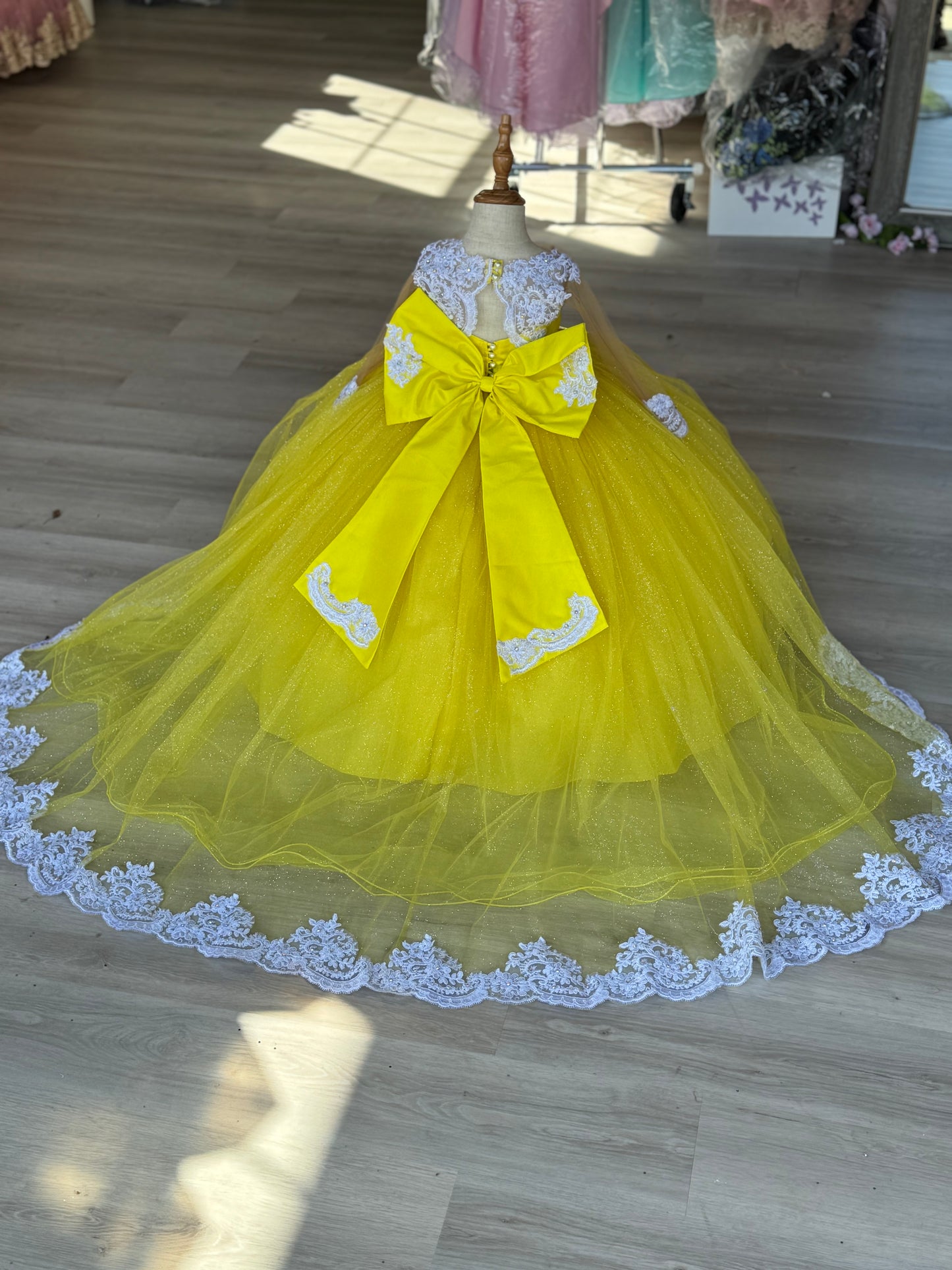 In. Sophia Yellow