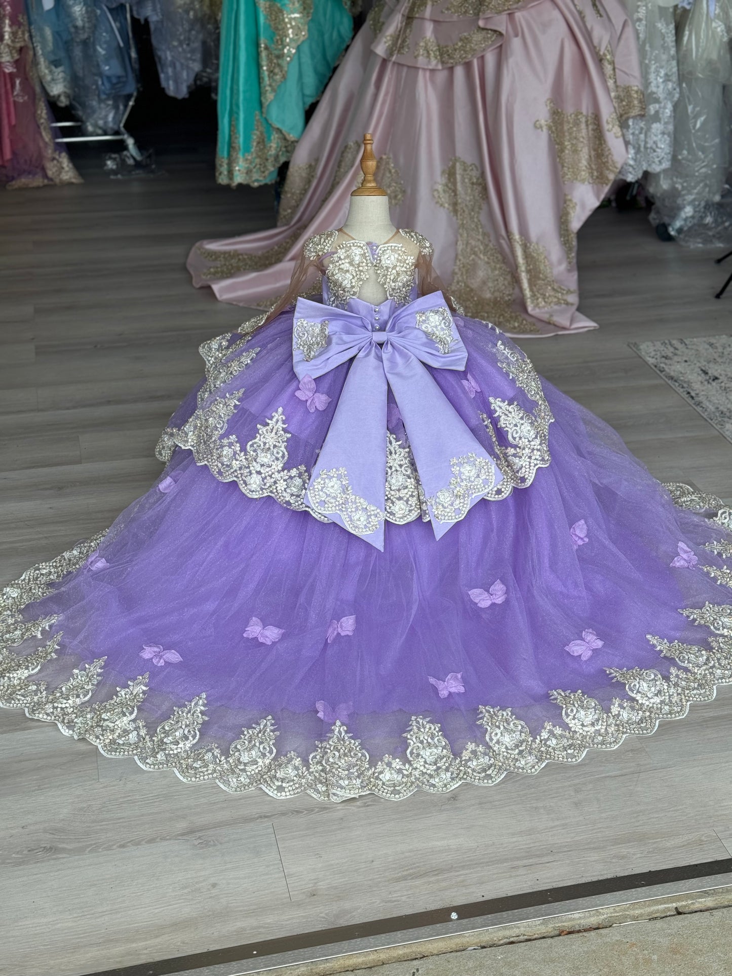 In. Samania Esp. Butterflies Lilac