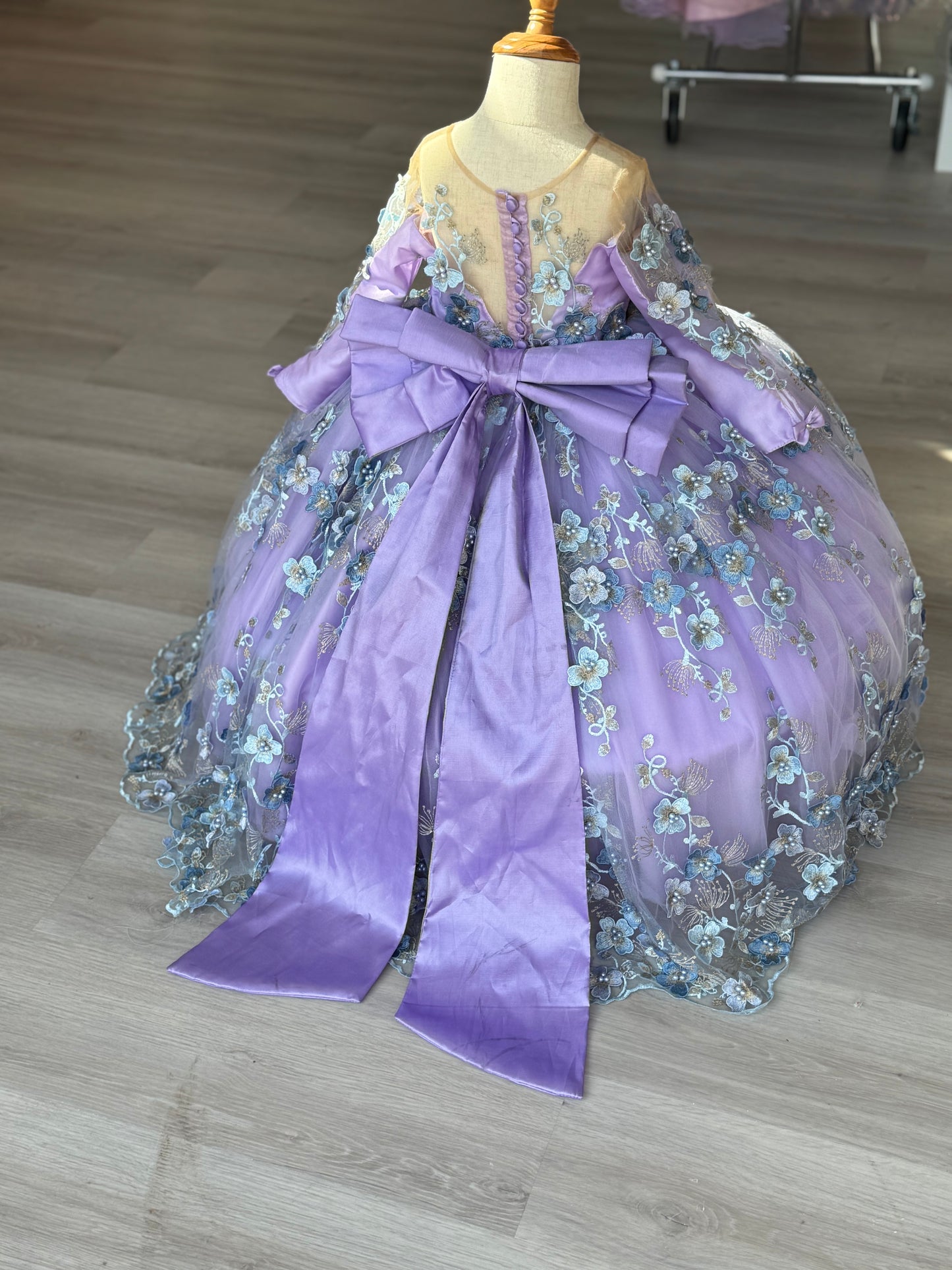 In. Sarahi Lilac/Blue