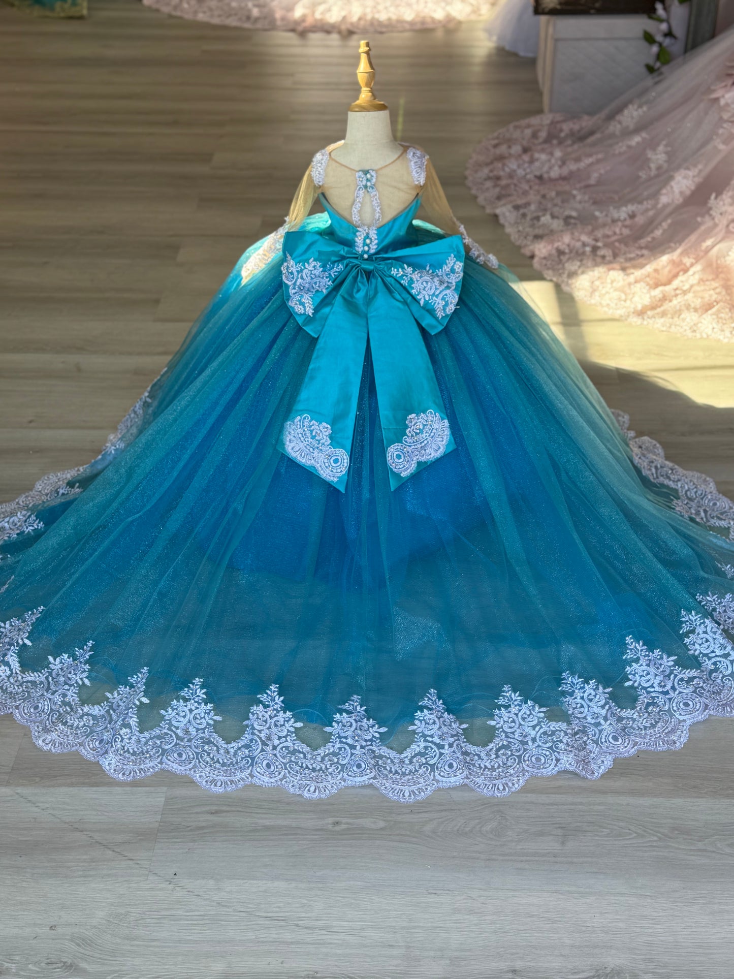 In. Sophia Turquoise