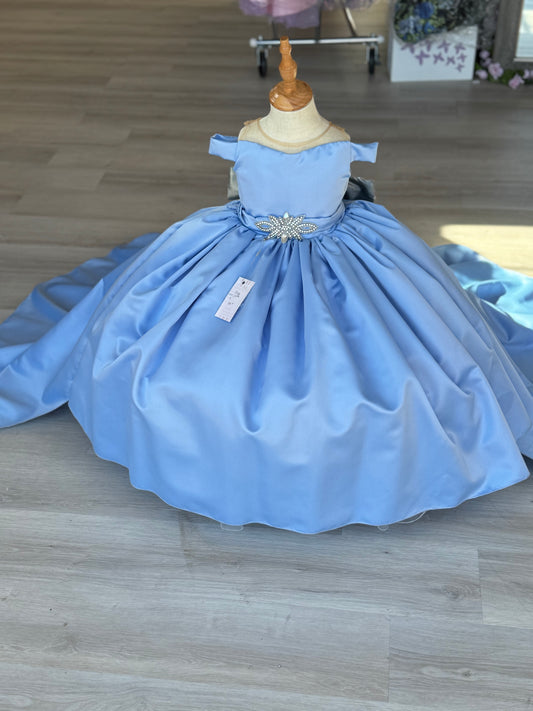 In. Ashley Baby Blue