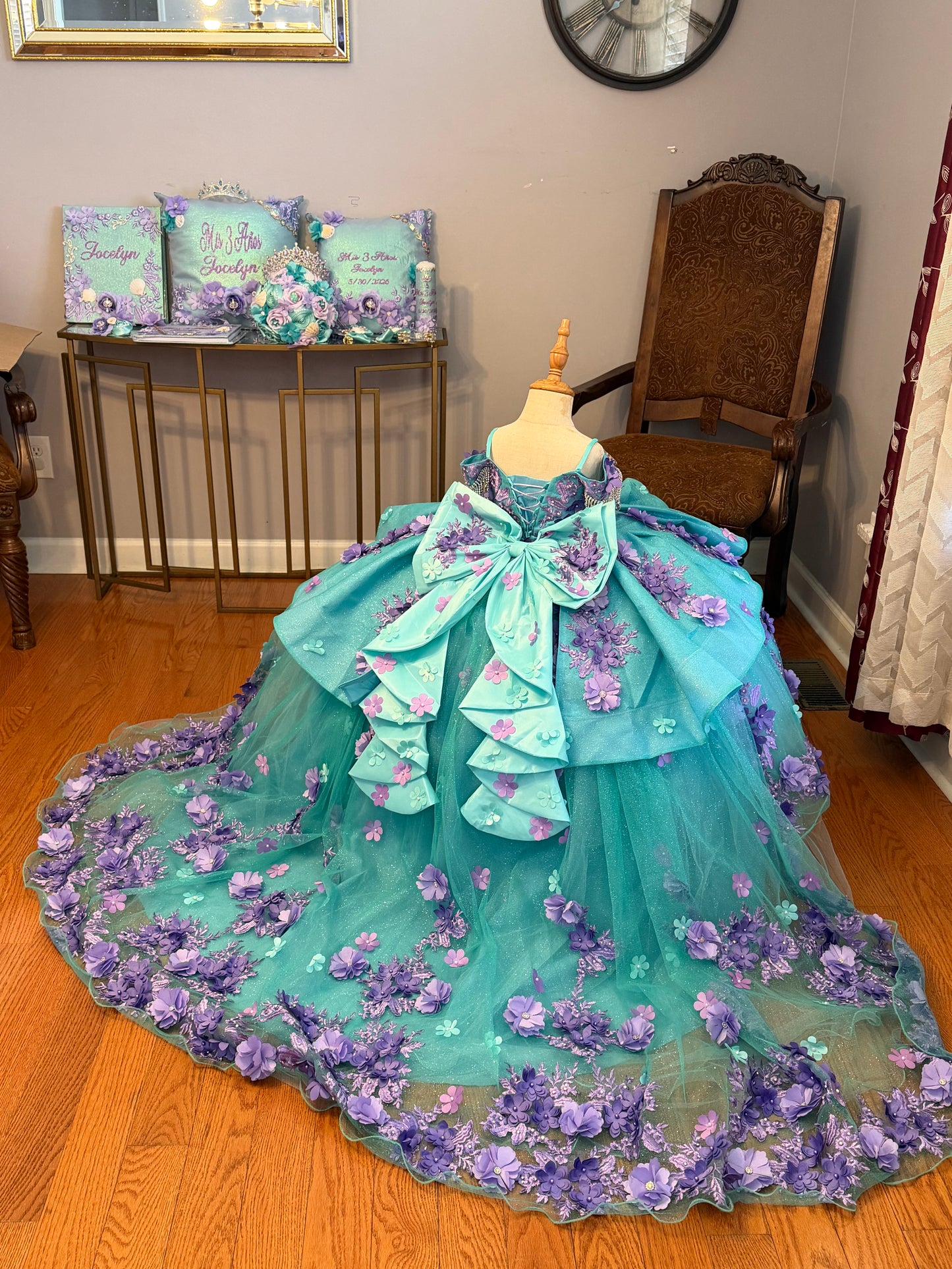 Anahí Aqua/Lilac