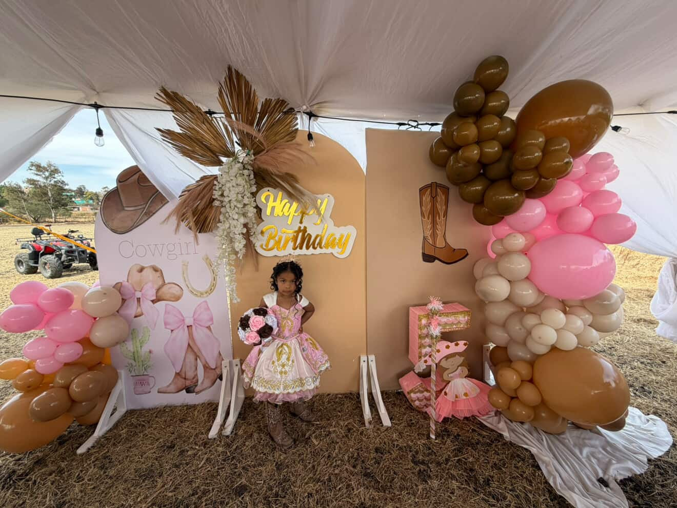 Maria Juana Pastel/Ivory